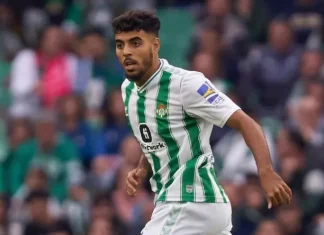Le Betis Séville veut conserver Chadi Riad, malgré l’œil attentif du FC Barcelone Le Betis Séville veut conserver Chadi Riad, malgré l'œil attentif du FC Barcelone