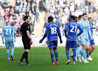 Abdul Fatawu Issahaku, privé de CAN 2023 après un carton rouge inopportun Abdul Fatawu Issahaku, privé de CAN 2023 après un carton rouge inopportun