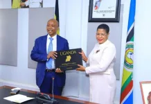 Dr Patrice Motsepe en tournée officielle dans les pays hôtes du CHAN 2024 Dr Patrice Motsepe en tournée officielle dans les pays hôtes du CHAN 2024