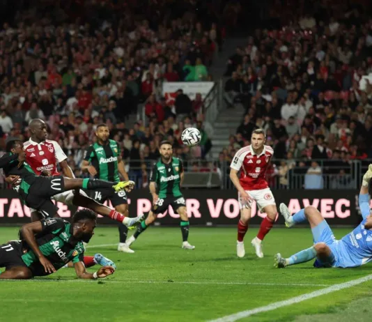 Remontée spectaculaire Lens Brest : un nul renversant qui relance le suspense en Ligue 1 Remontée spectaculaire Lens Brest : un nul renversant qui relance le suspense en Ligue 1